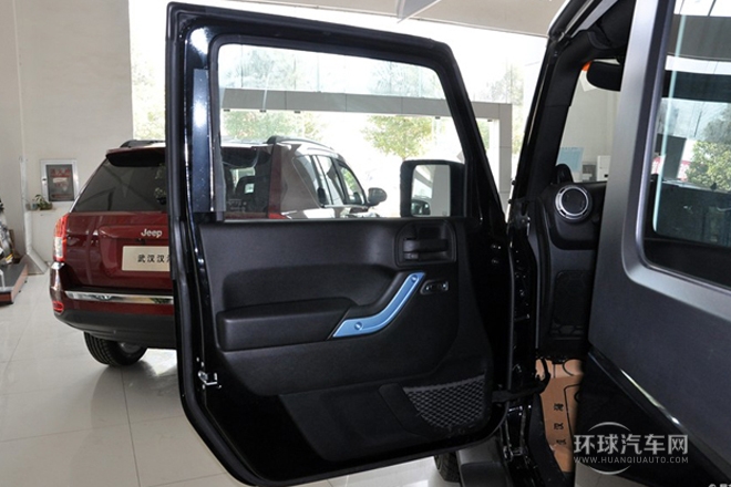 2014款 3.6L 龙腾典藏版