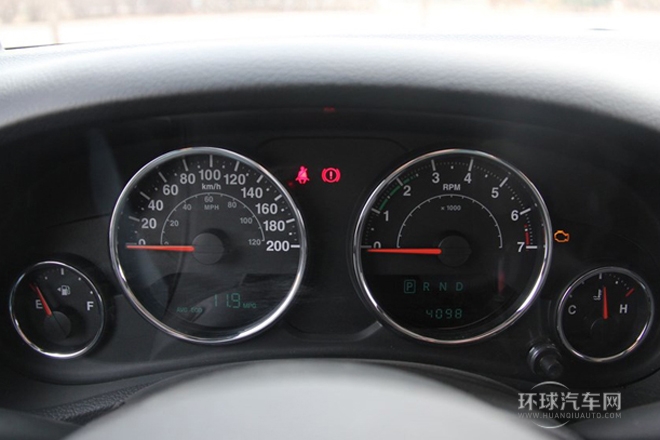 2014款 3.0L 四门版 Sahara