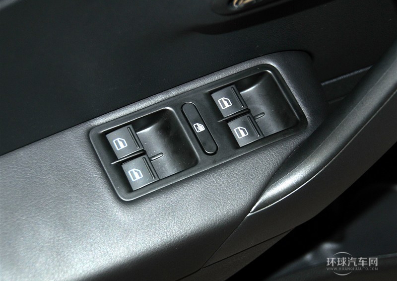 2013款 1.6L 手动舒适版