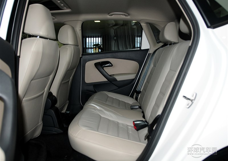 2013款 1.6L 自动豪华版