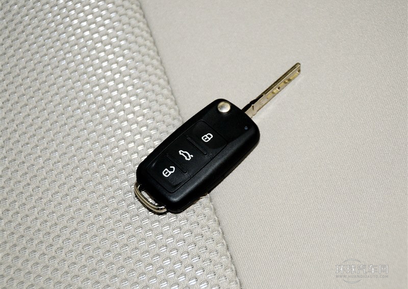 2013款 1.6L 自动舒适版