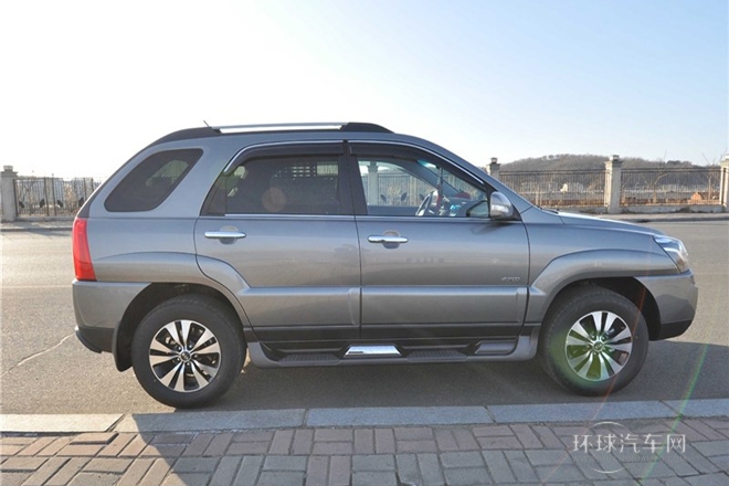 2013款 2.0L 手动四驱版GLS