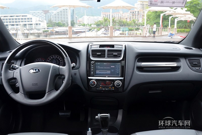 2013款 2.0L 自动两驱版Premium