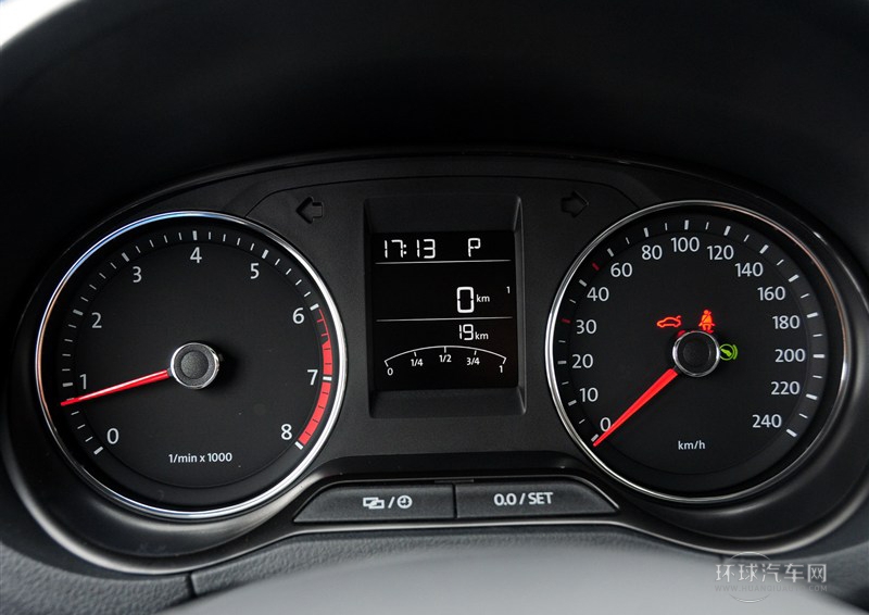 2014款 1.4L 自动豪华版