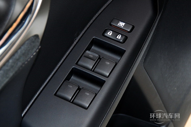 2014款 CT200h 舒适版 双色
