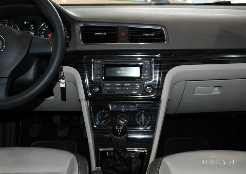 2013款 1.6L 手动舒适型