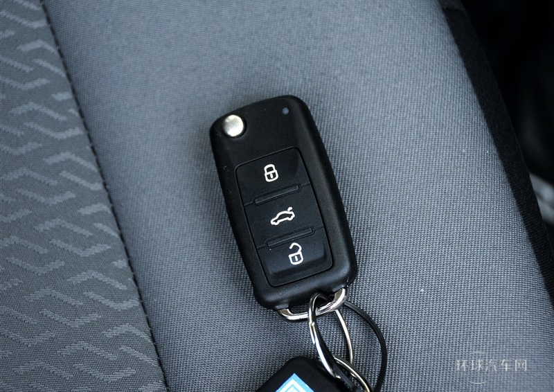 2013款 1.6L 自动风尚型