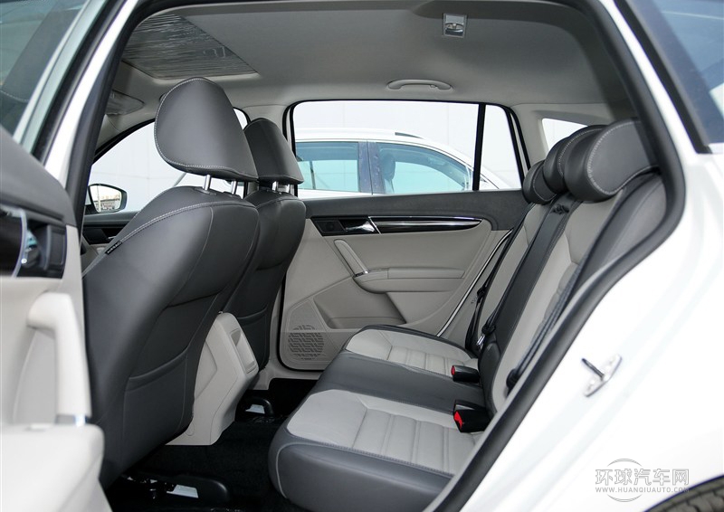 2013款 1.6L 自动豪华型