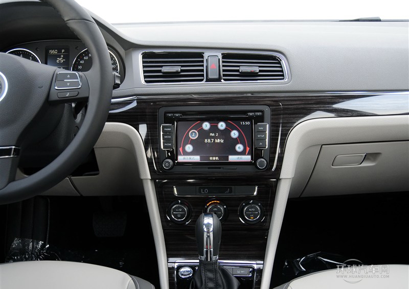2013款 1.6L 自动豪华型