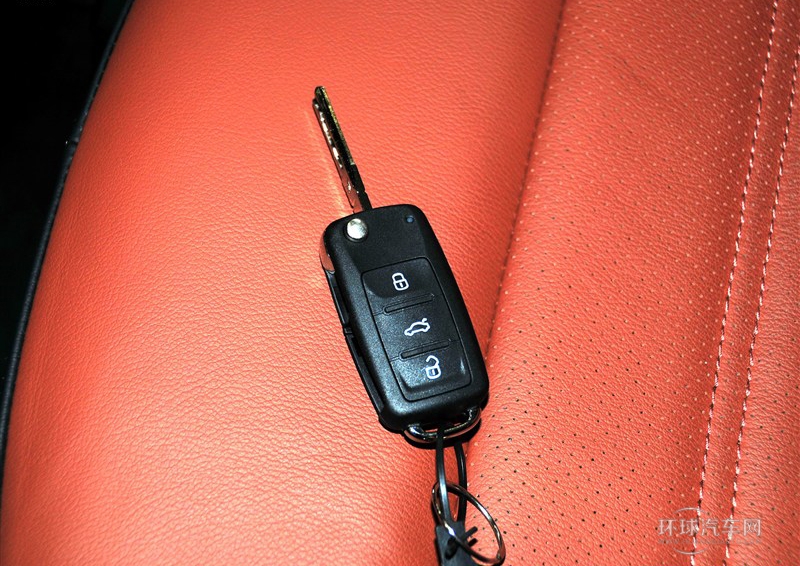 2014款 1.6L 自动运动版