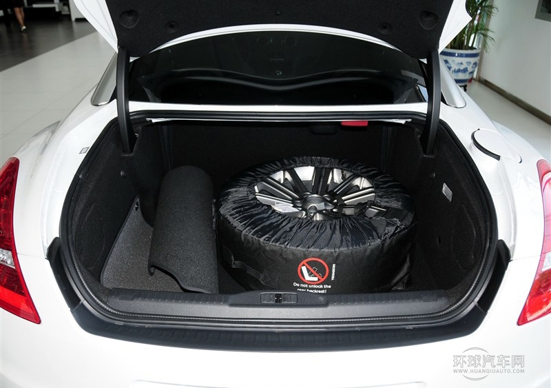 2014款 1.6T 豪华版深色风格