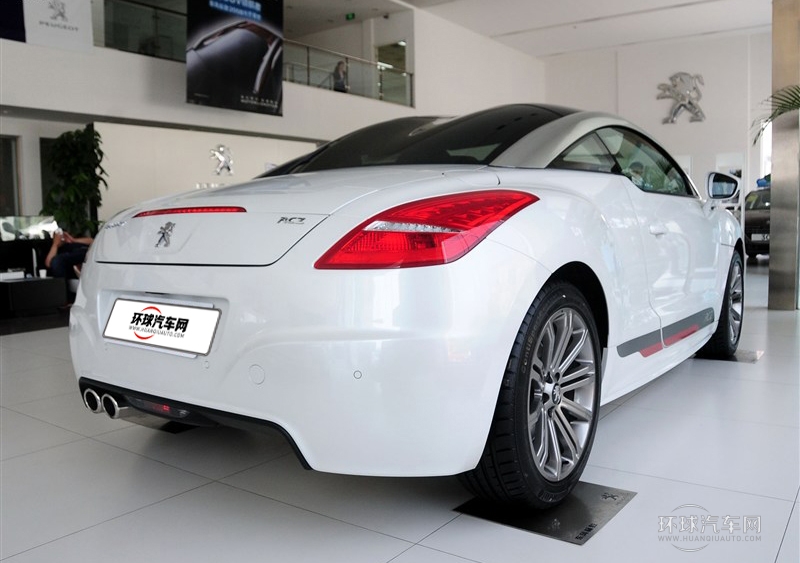 2014款 1.6T 豪华版深色风格