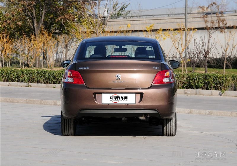 2014款 1.6L 自动尊贵版