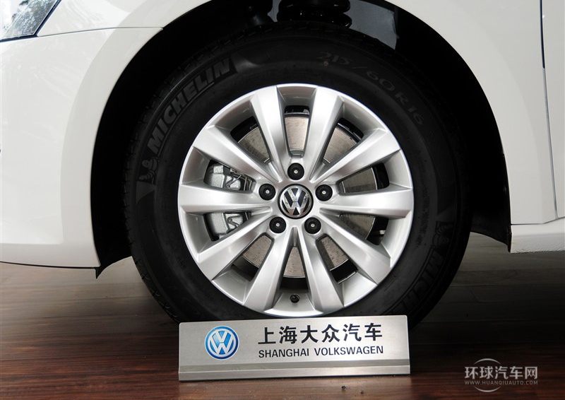 2014款 1.8TSI DSG尊荣导航版