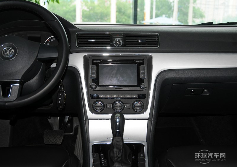 2014款 1.8TSI DSG尊荣导航版