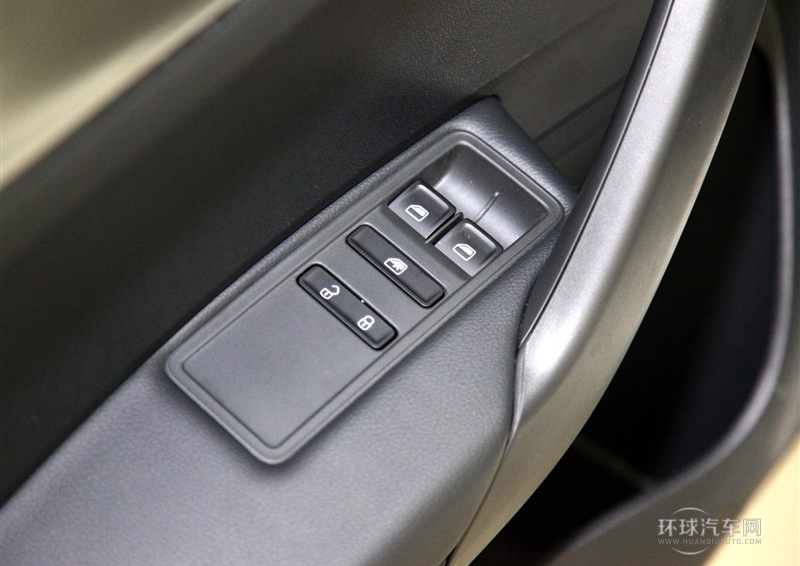 2013款 1.6L 手动风尚版