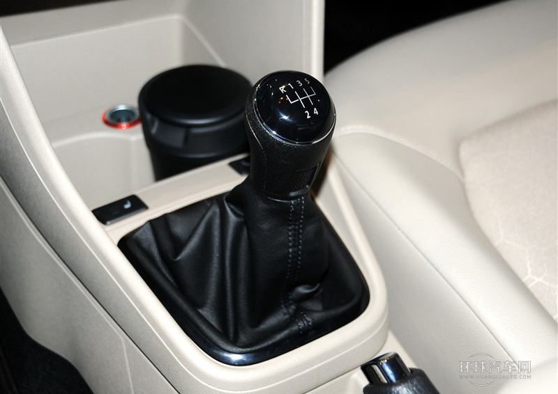 2013款 1.6L 手动舒适版