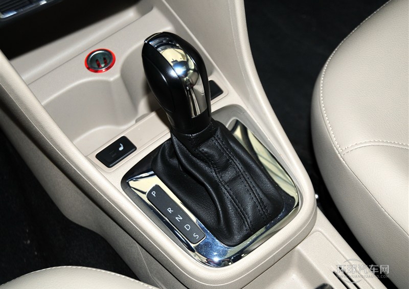 2013款 1.6L 自动舒适版
