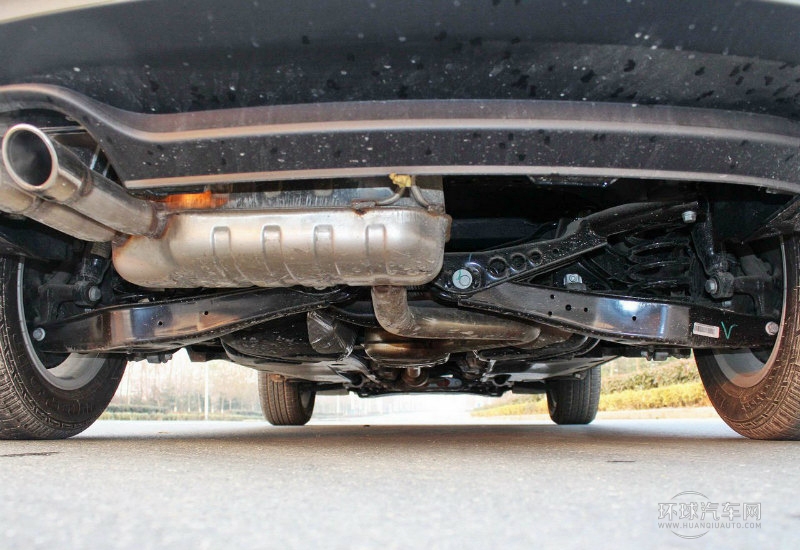 2013款 1.8TSI 手动两驱风尚版