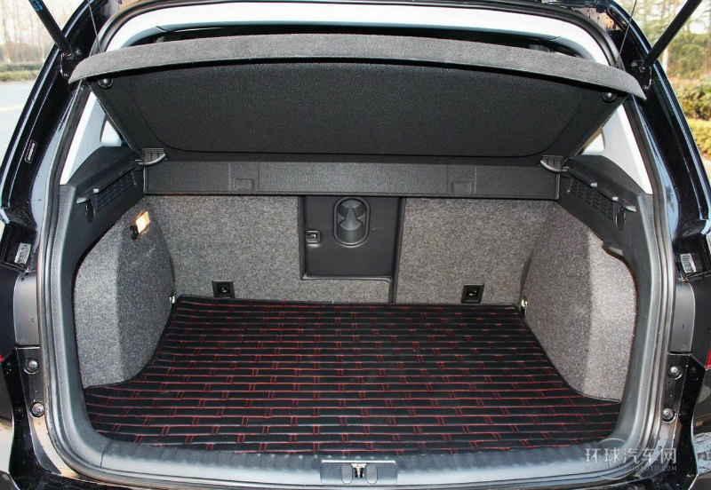2013款 1.8TSI 手动两驱风尚版