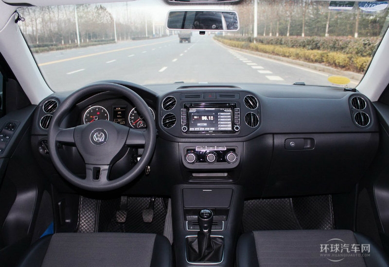 2013款 1.8TSI 手动两驱风尚版