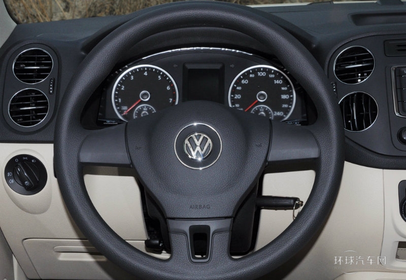 2013款 1.8TSI 自动两驱风尚版