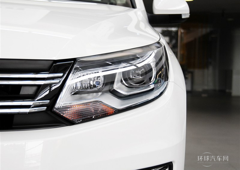 2013款 1.8TSI 自动两驱豪华型