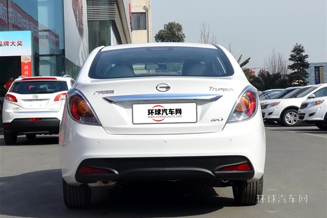 2013款1.6L手动ESP  尊贵版