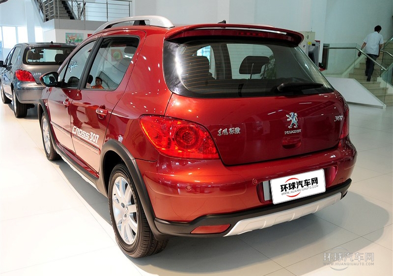2013款 1.6L 手动CROSS