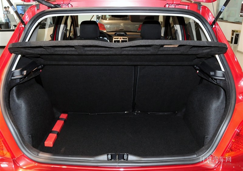 2013款 1.6L 手动CROSS