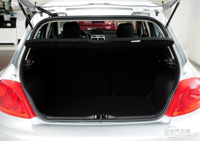2013款 两厢 1.6L 自动舒适版