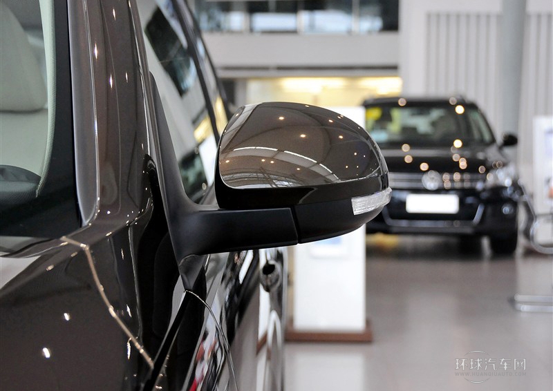 2013款 1.8TSI 自动两驱舒适版