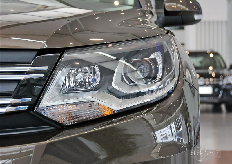 2013款 1.8TSI 自动两驱舒适版