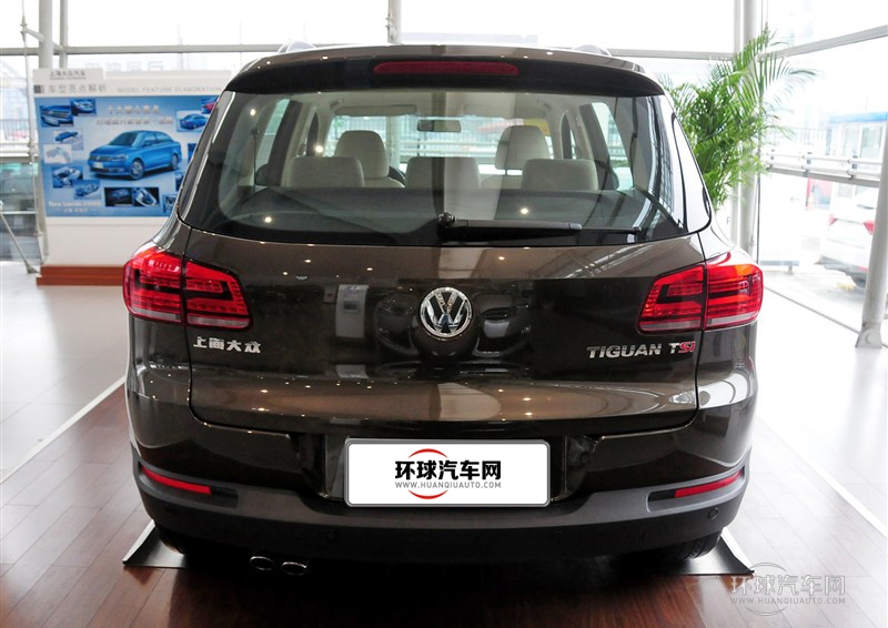 2013款 1.8TSI 自动两驱舒适版