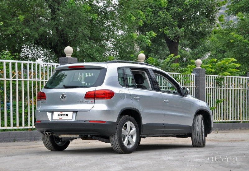 2013款 1.8TSI 自动四驱舒适版