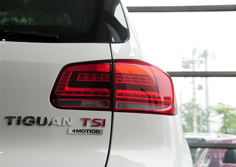 2013款 1.8TSI 自动四驱豪华型