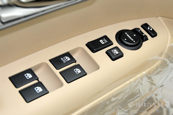 2008款 3.8L 豪华版