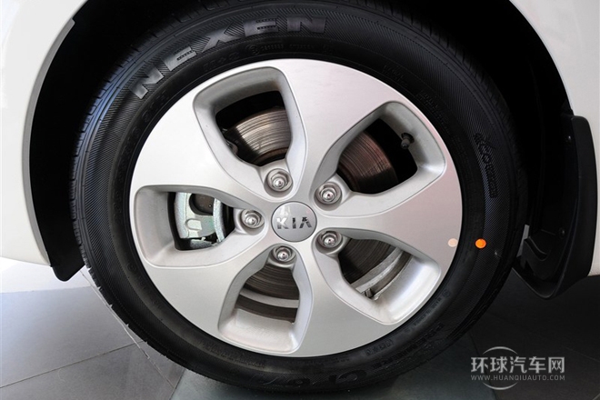 2013款 2.0L 7座自动舒适版 国IV