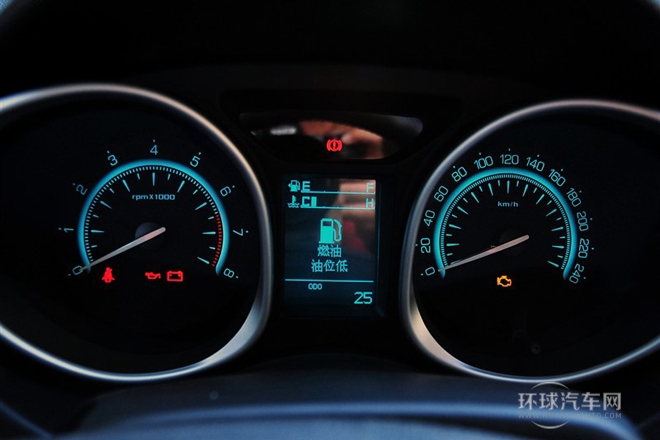 2012款 2.0L 手动两驱豪华版