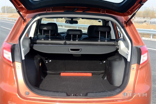 2012款 2.0L 自动两驱尊贵版