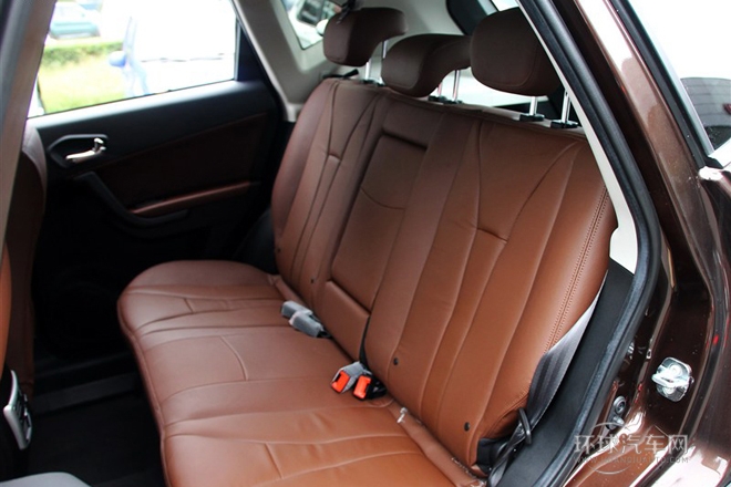 2013款 1.8T 自动四驱豪华版