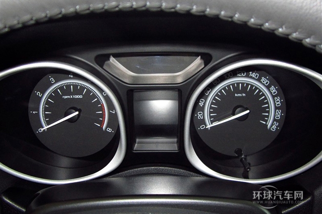 2013款 1.8T 自动四驱豪华版