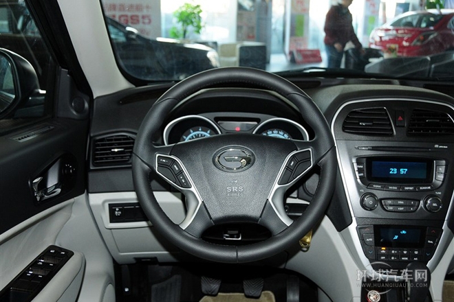 2013款 2.0L 手动两驱浅内特别版