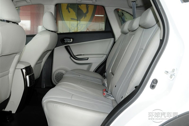2013款 2.0L 自动两驱浅内特别版