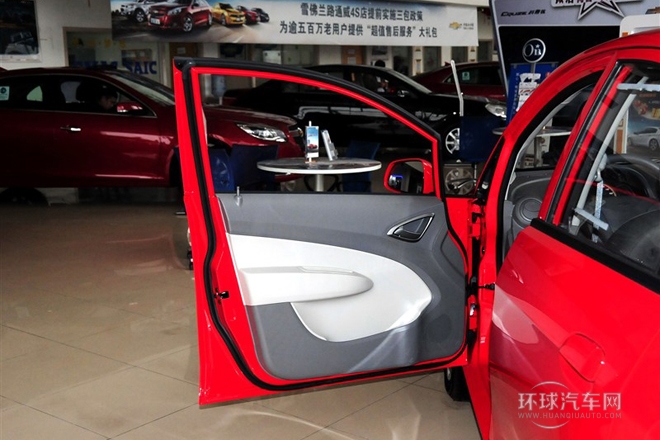 2013款 三厢 1.4L EMT优逸版