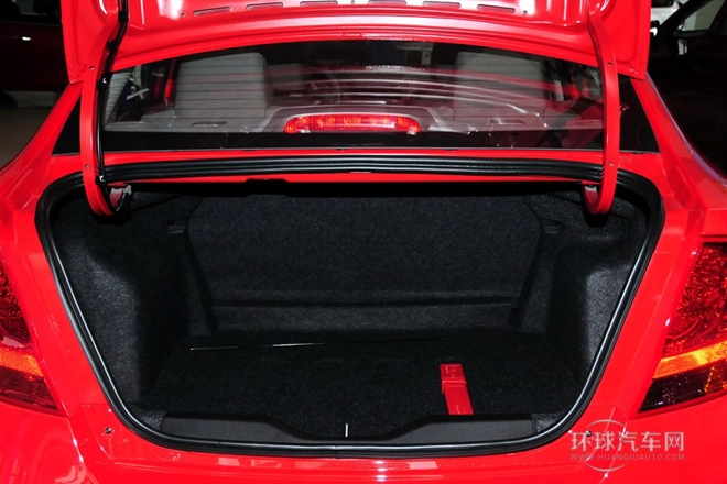 2013款 三厢 1.4L EMT优逸版
