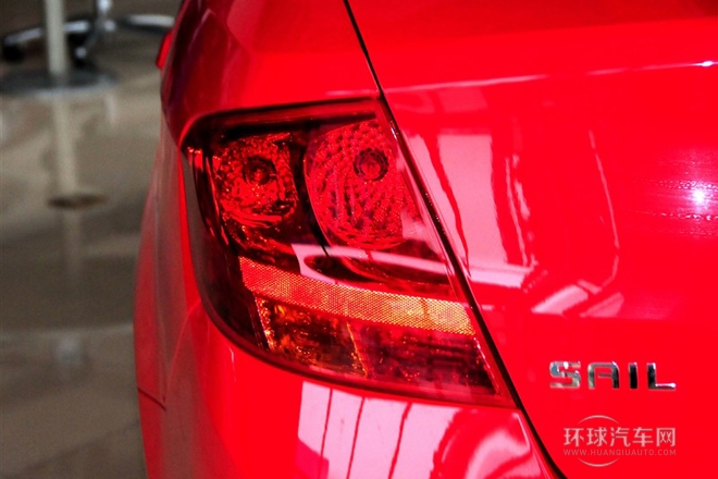 2013款 三厢 1.4L EMT优逸版