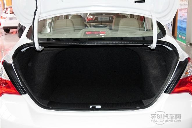 2013款 1.6L 自动豪华版