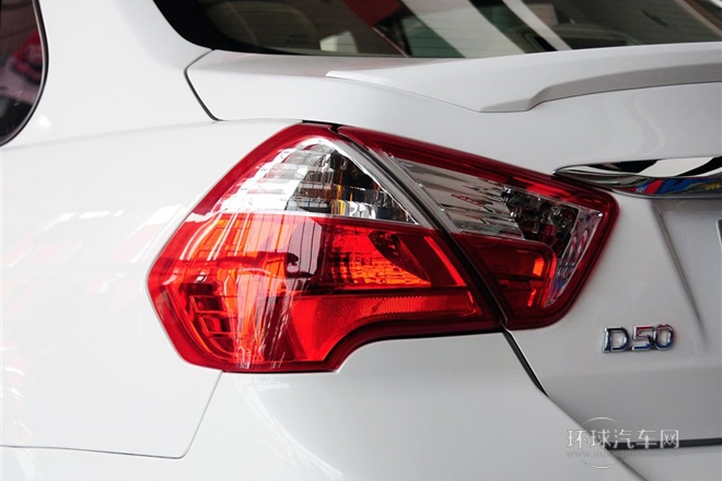 2013款 1.6L 自动豪华版