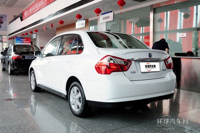 2013款 1.6L 自动豪华版